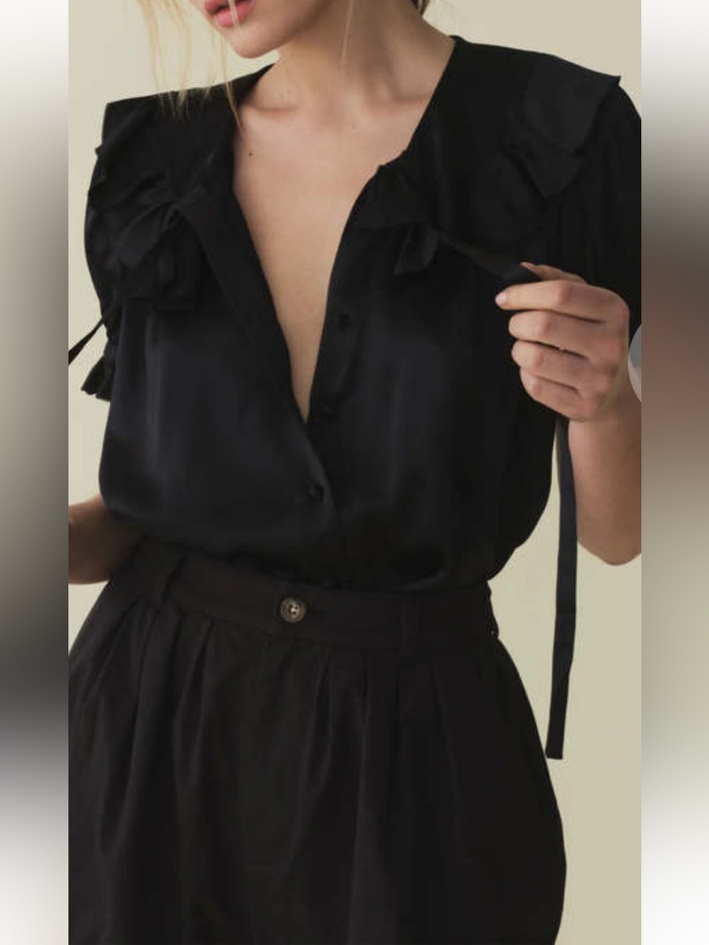 Doen Kelela Ruffled Silk-Charmeuse Blouse in Black
